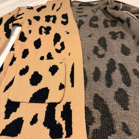 Oversized Animal Print Cardigan - Picture 3 of 11